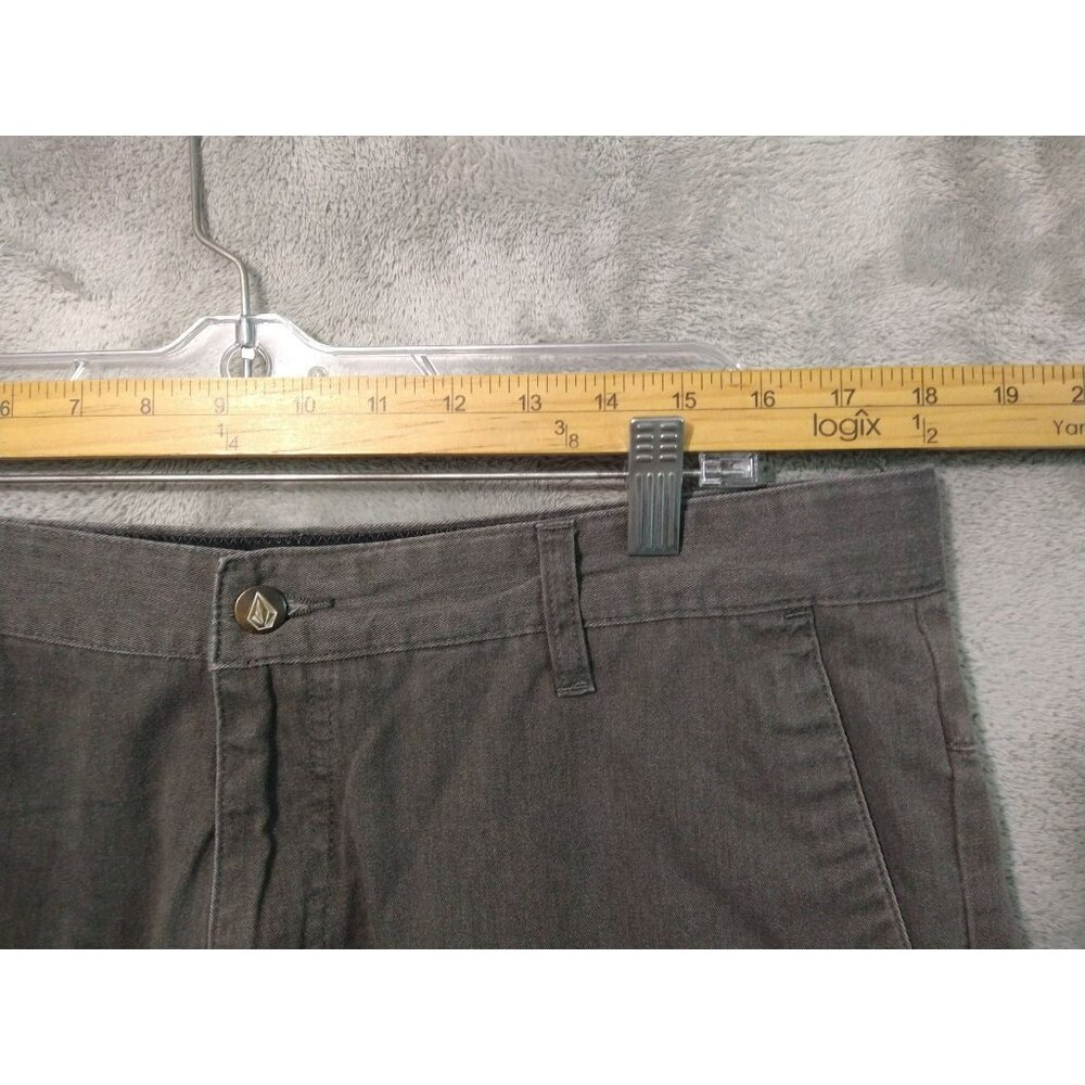 Volcom Shorts Mens 36 x 10 Gray Vmonty Stretch Chino Flat Front Skater Surf - Picture 3 of 9
